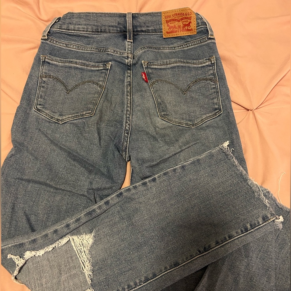 Women’s Levi’s Jeans
